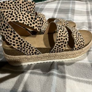 Cheetah print sandals